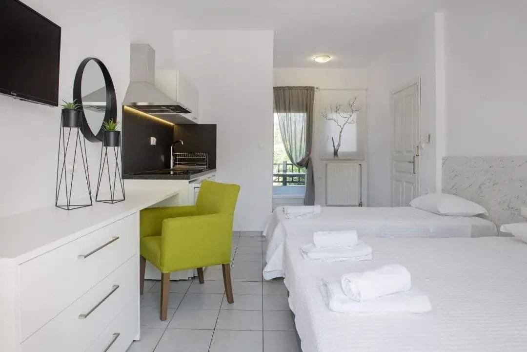 Hotel Papanikolaou Ierissós Ngoại thất bức ảnh